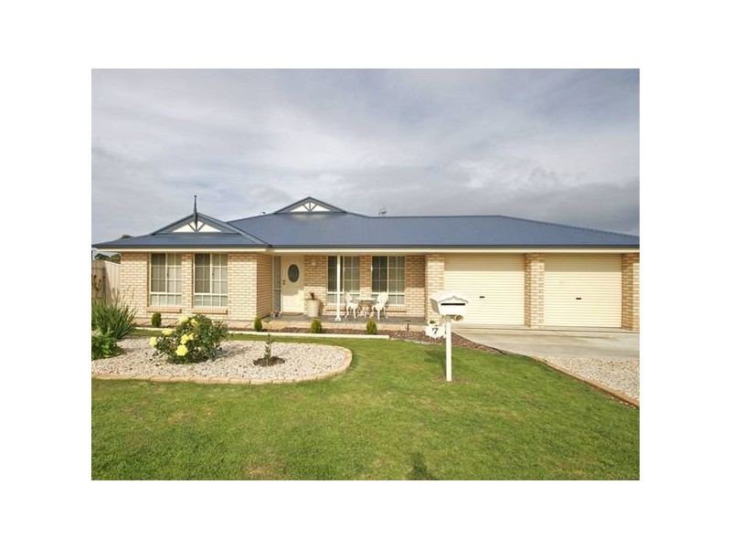 7 Clark Terrace, Port Elliot SA 5212