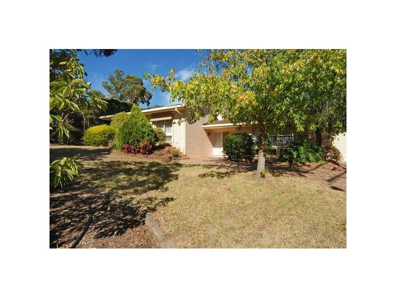 28 Lyn Street, Aberfoyle Park SA 5159