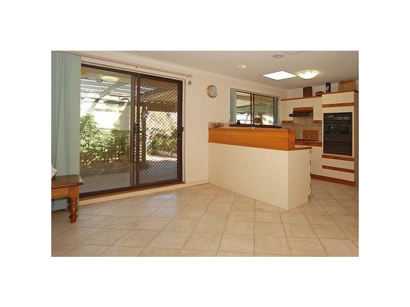 28 Lyn Street, Aberfoyle Park SA 5159