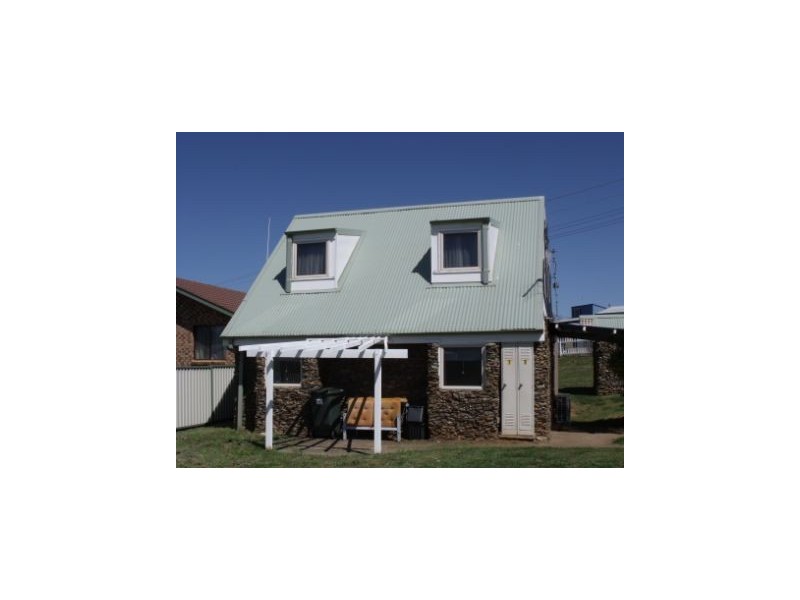 15 Cosgrove Street, Adaminaby NSW 2629