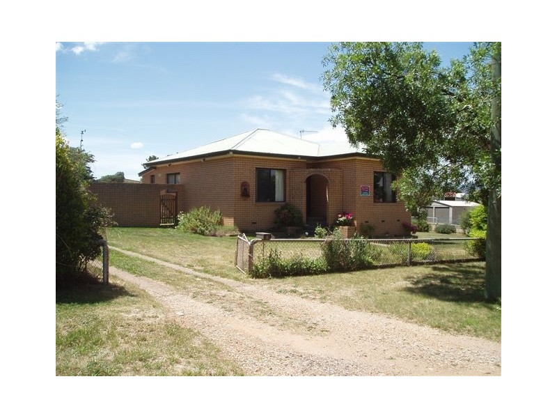 7 York Street, Adaminaby NSW 2629