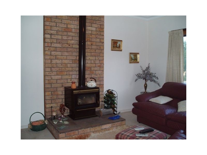 7 York Street, Adaminaby NSW 2629