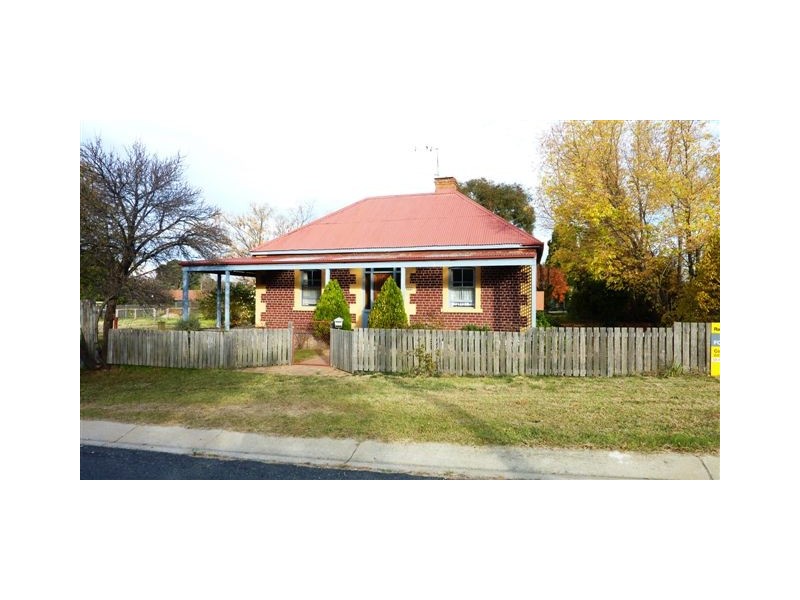 11 Florence Street, Berridale NSW 2628