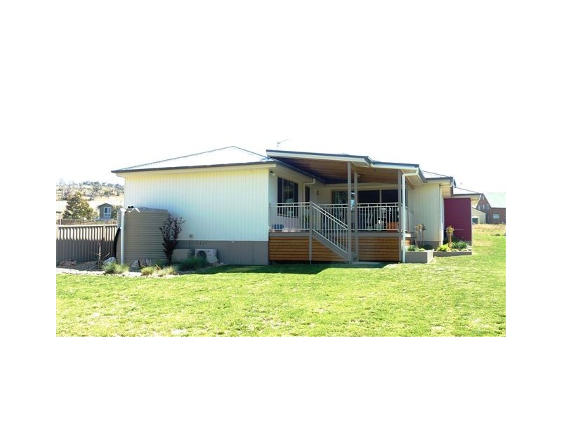 25 Gungarlin Street, Berridale NSW 2628