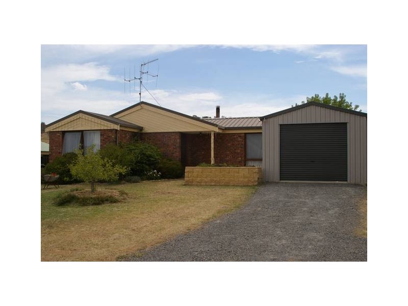 16 Roberson Street, Berridale NSW 2628