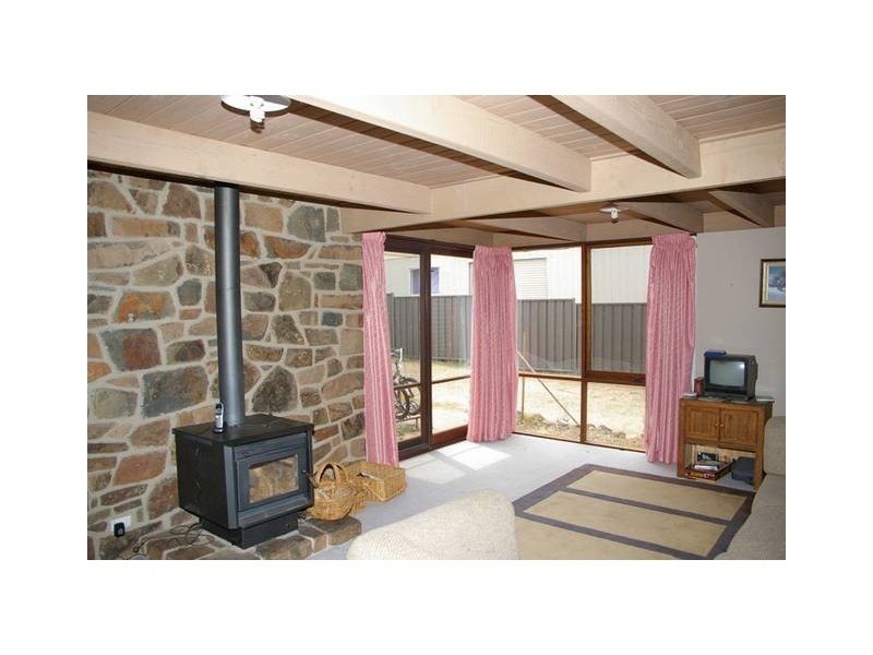 16 Roberson Street, Berridale NSW 2628