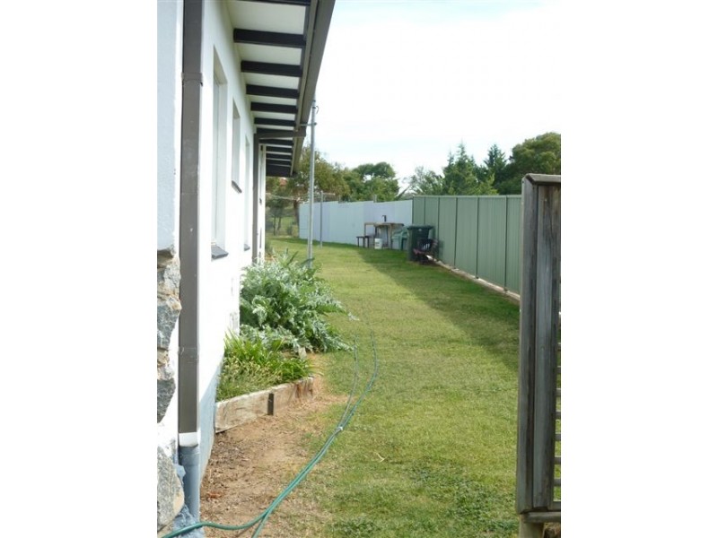 1/8 Roberson Street, Berridale NSW 2628