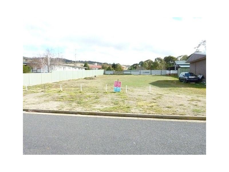 6 Roberson Street, Berridale NSW 2628