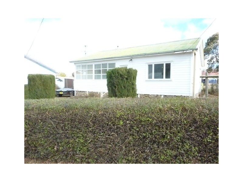 6 Pryce Street, Berridale NSW 2628