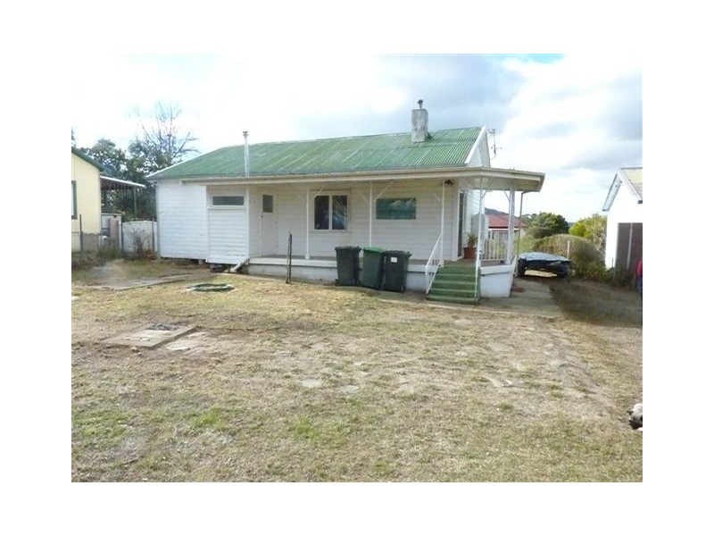 6 Pryce Street, Berridale NSW 2628