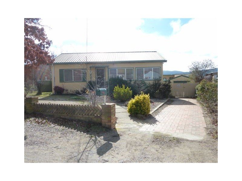 7 Pryce Street, Berridale NSW 2628