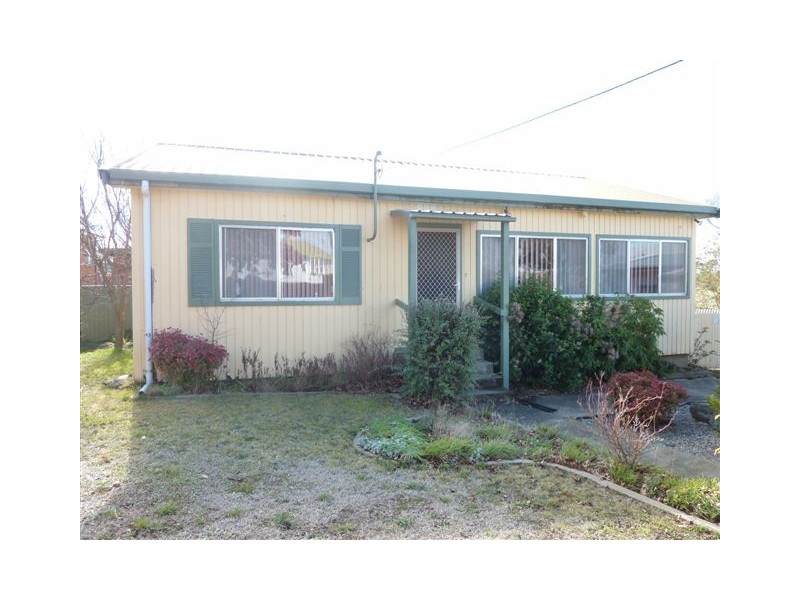 7 Pryce Street, Berridale NSW 2628