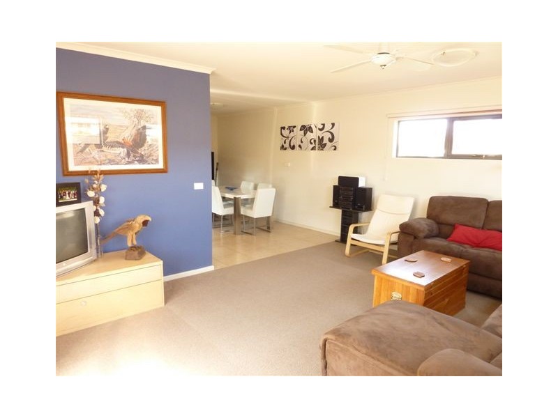 2/4 Gungarlin Street, Berridale NSW 2628