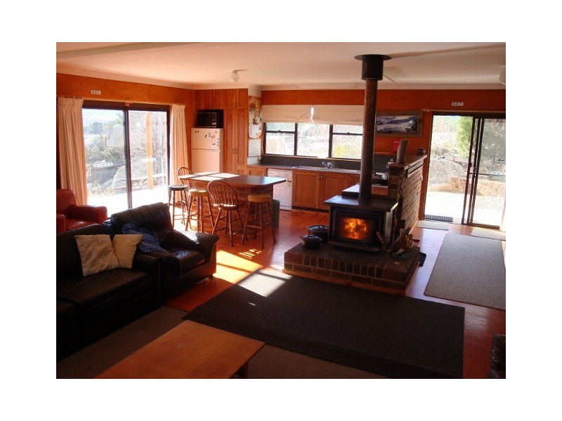 Barnes Street, Dalgety NSW 2628