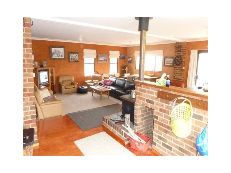 Barnes Street, Dalgety NSW 2628