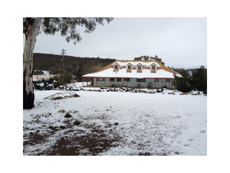 96 – 98 Stuartfield Road, Adaminaby NSW 2629