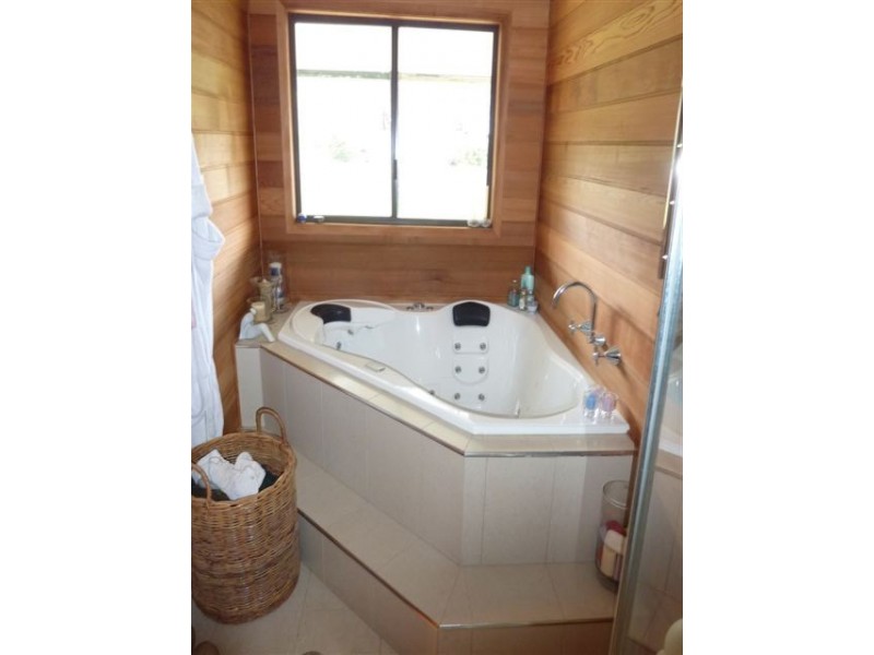 96 – 98 Stuartfield Road, Adaminaby NSW 2629