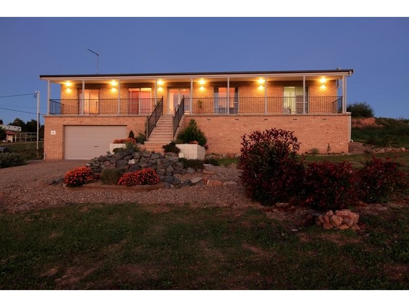 10 Campbell Street, Dalgety NSW 2628