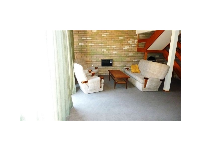 4/16 Gungarlin Street, Berridale NSW 2628