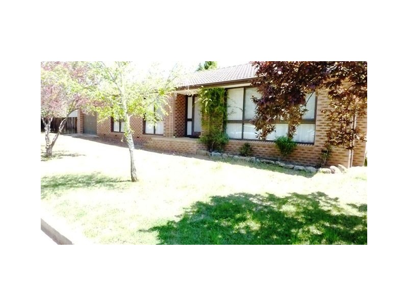 16 Kiparra Drive, Berridale NSW 2628