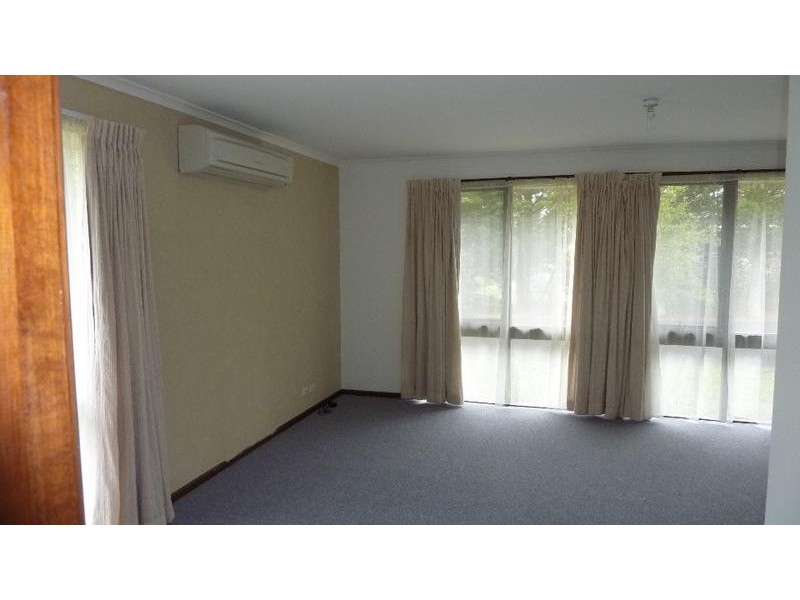 16 Kiparra Drive, Berridale NSW 2628