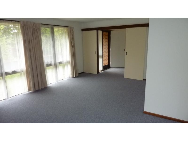 16 Kiparra Drive, Berridale NSW 2628