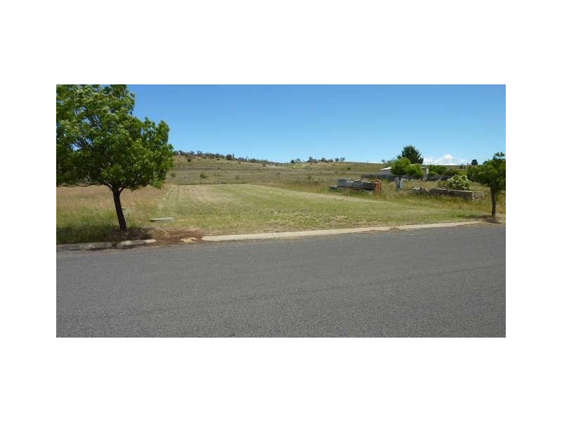 30 Roberson Street, Berridale NSW 2628