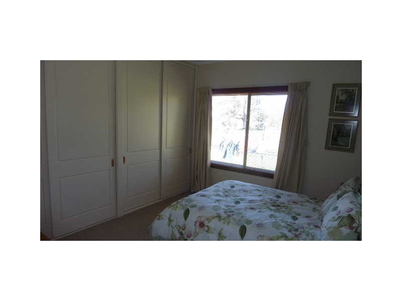 36 Eucumbene Road, Hill Top NSW 2627