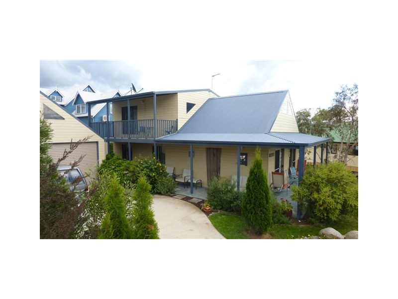 6 Girvan Place, Tyrolean Village, Jindabyne NSW 2627