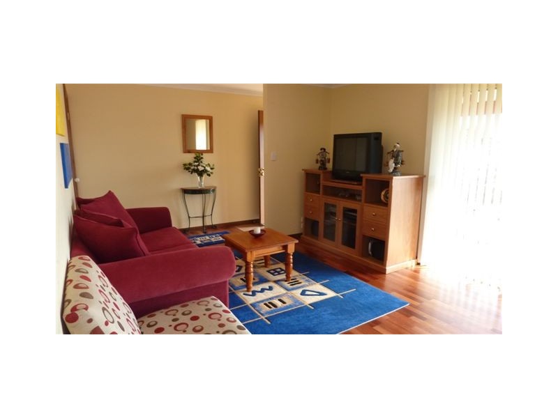 6 Campbell Street, Dalgety NSW 2628