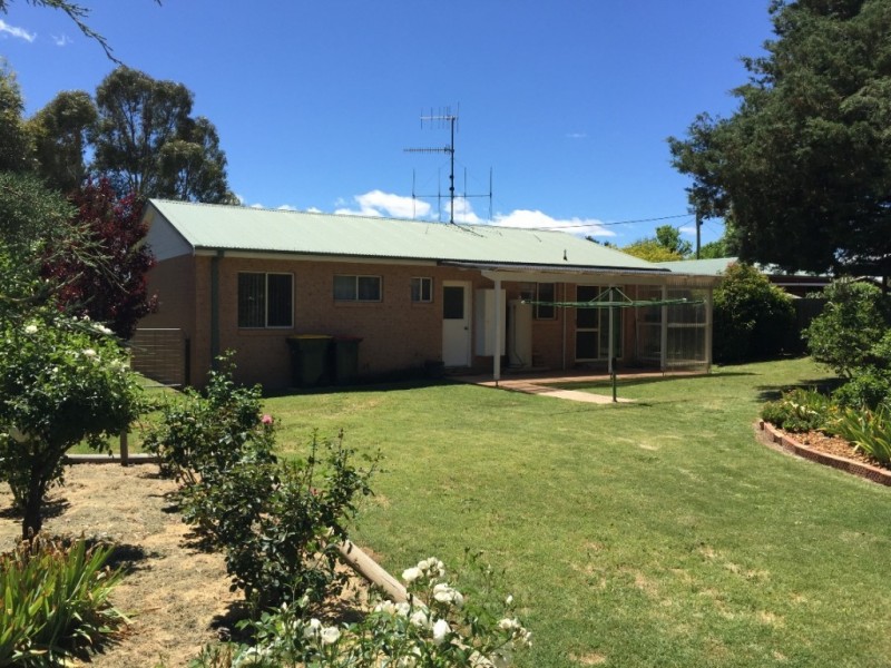 14 Bolton Street, Berridale NSW 2628