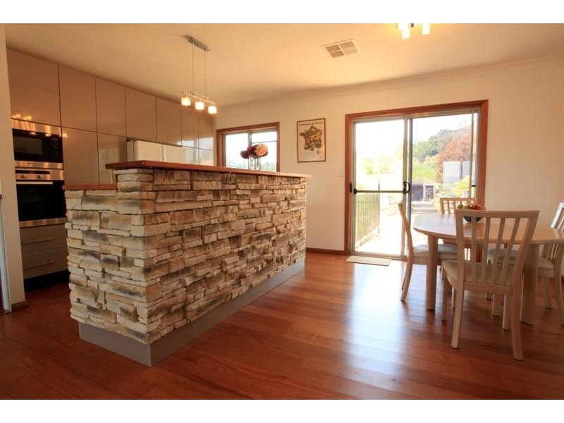 10 Campbell Street, Dalgety NSW 2628