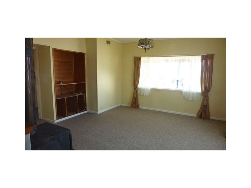 8 Pryce Street, Berridale NSW 2628