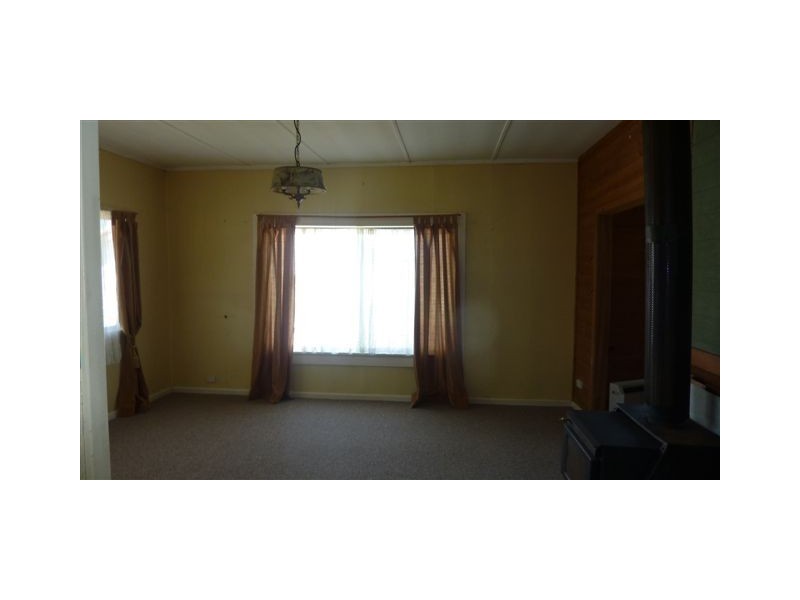 8 Pryce Street, Berridale NSW 2628