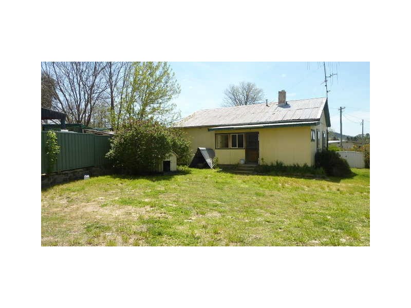 8 Pryce Street, Berridale NSW 2628