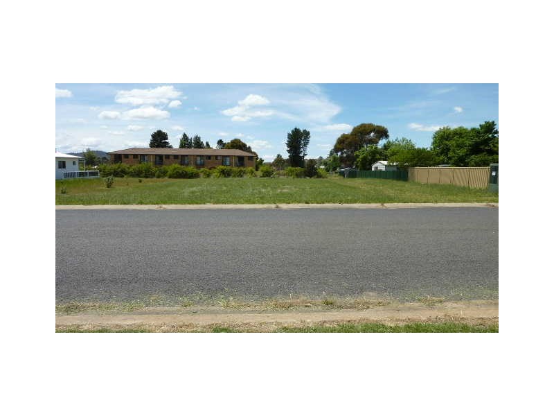 9 Robert Street, Berridale NSW 2628