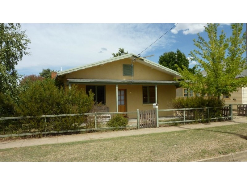 18 Myack Street, Berridale NSW 2628