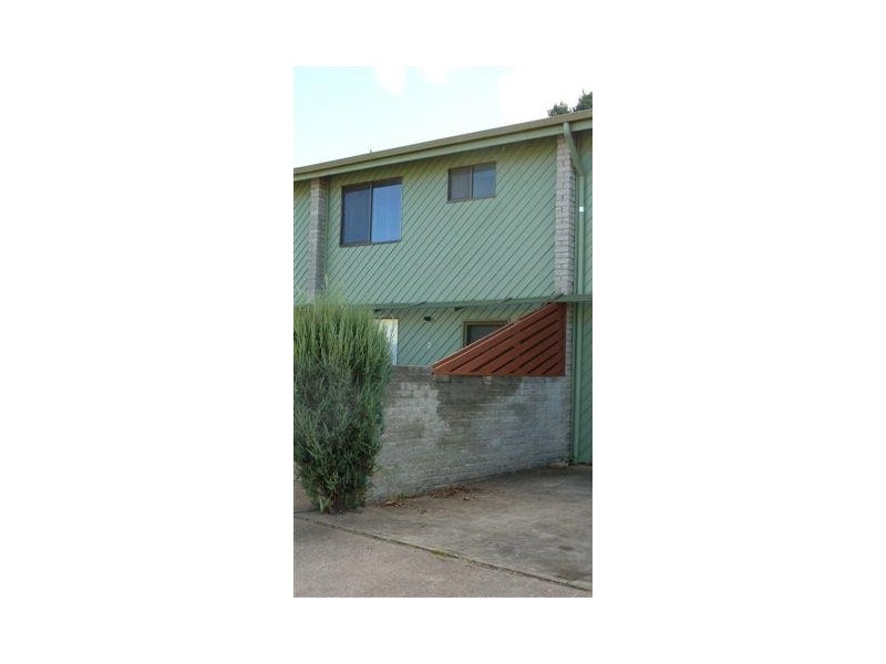 2/5 Gungarlin Street, Berridale NSW 2628