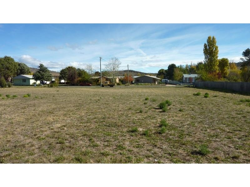 13 Bolton Street, Berridale NSW 2628