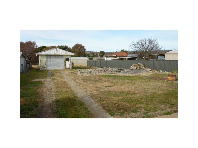 3 Roberson Street, Berridale NSW 2628