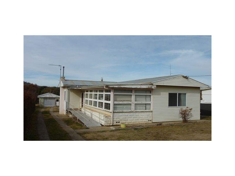 3 Roberson Street, Berridale NSW 2628