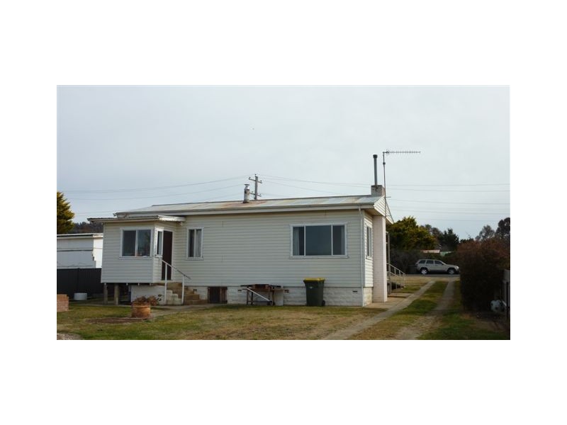 3 Roberson Street, Berridale NSW 2628