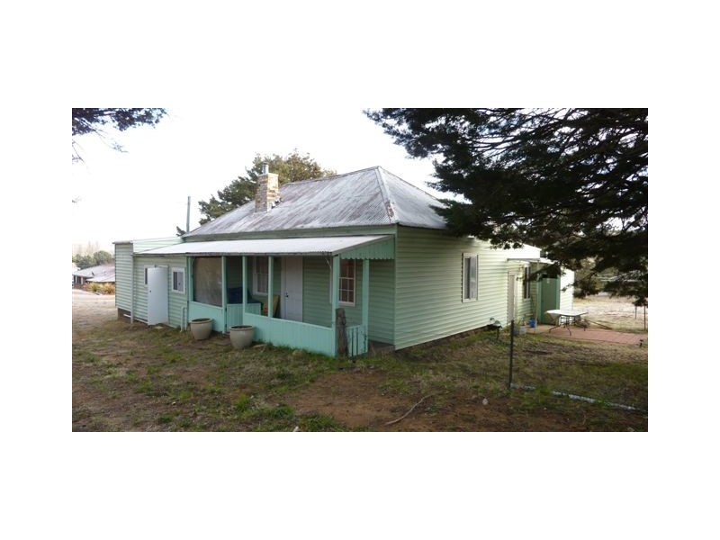 11 Brierly Street, Dalgety NSW 2628