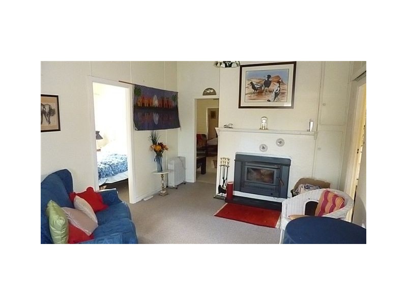 11 Brierly Street, Dalgety NSW 2628