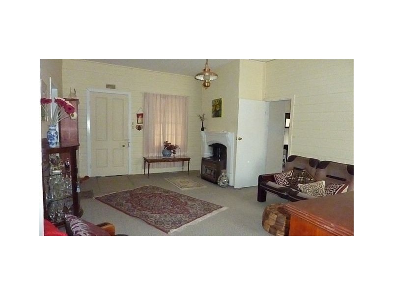 11 Brierly Street, Dalgety NSW 2628