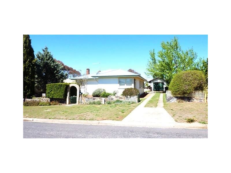 38 Mackay Street, Berridale NSW 2628