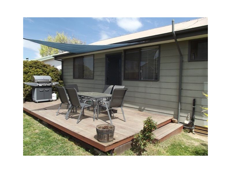 31 Wattle Street, Berridale NSW 2628