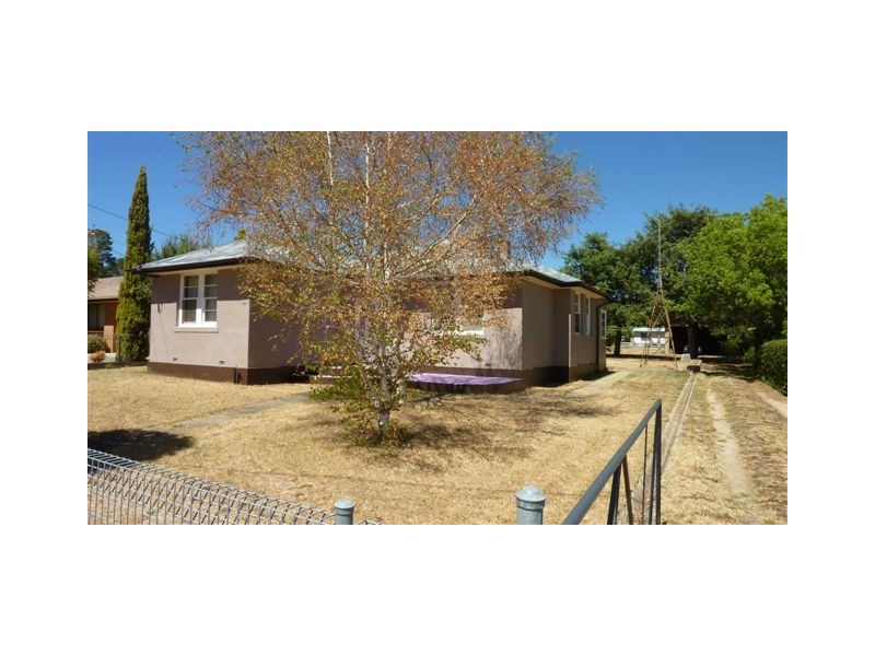 20 Oliver Street, Berridale NSW 2628