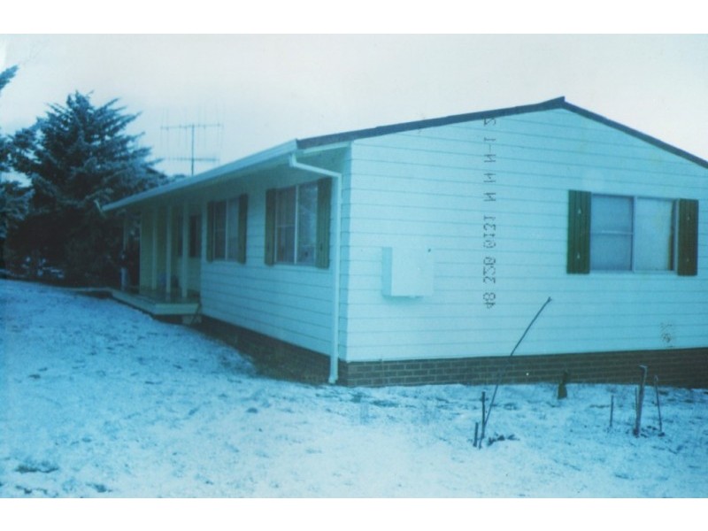 12 Hamilton Street, Dalgety NSW 2628