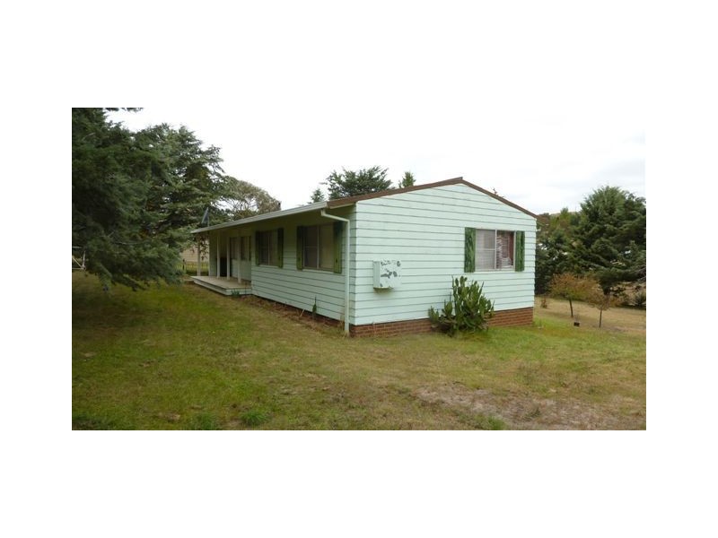 12 Hamilton Street, Dalgety NSW 2628